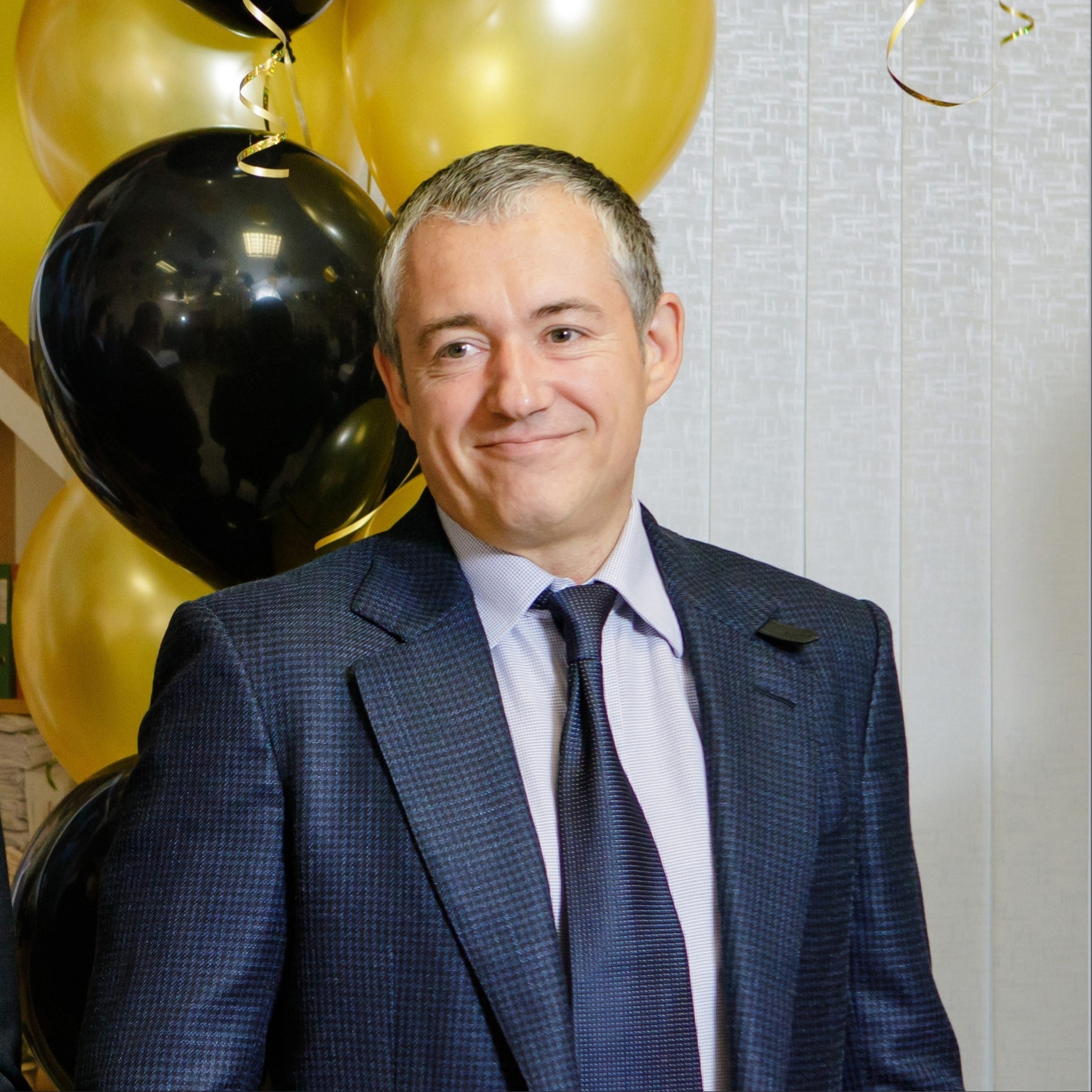 Коллектив АО «Третий парк» поздравляет с днем рождения генерального директора Кирилла Дьяковского!