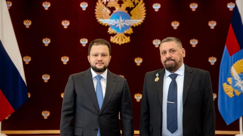Заместитель генерального директора АО «Третий парк» Сергей Исаев награждён знаком «Почётный работник транспорта России»!